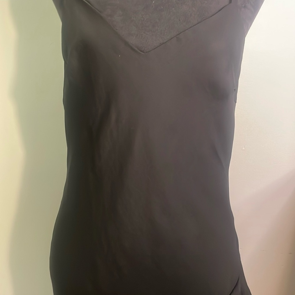 Eesome Black Fitted Sleeveless Camisole
